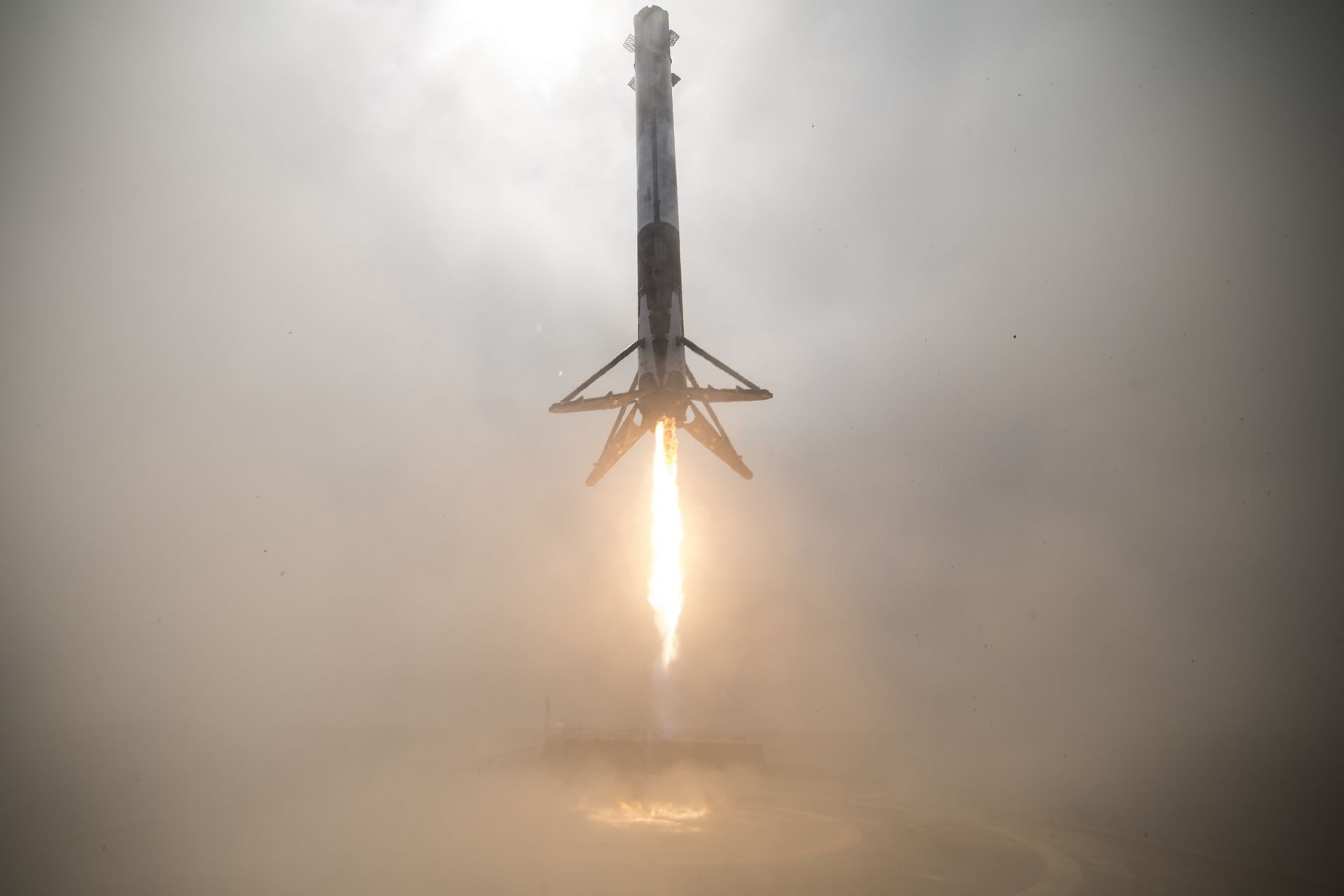 Приземяване на първата степен на Falcon 9
