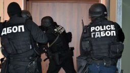 Кмет и още 8 души задържани от ГДБОП за сводничество