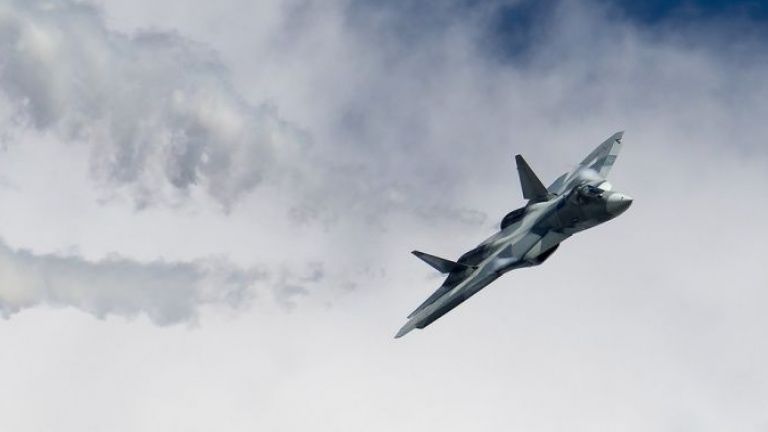 Правят безпилотна версия на руския стелт Су-57