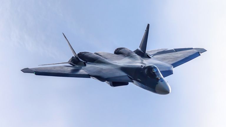 Русия публикува ново видео с полет на стелт изтребителя Су-57