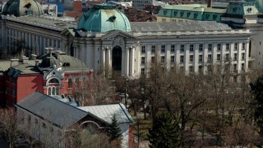 16 университета вдигат студентските такси