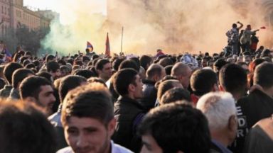 В Армения "кадифената революция" избухна отново 