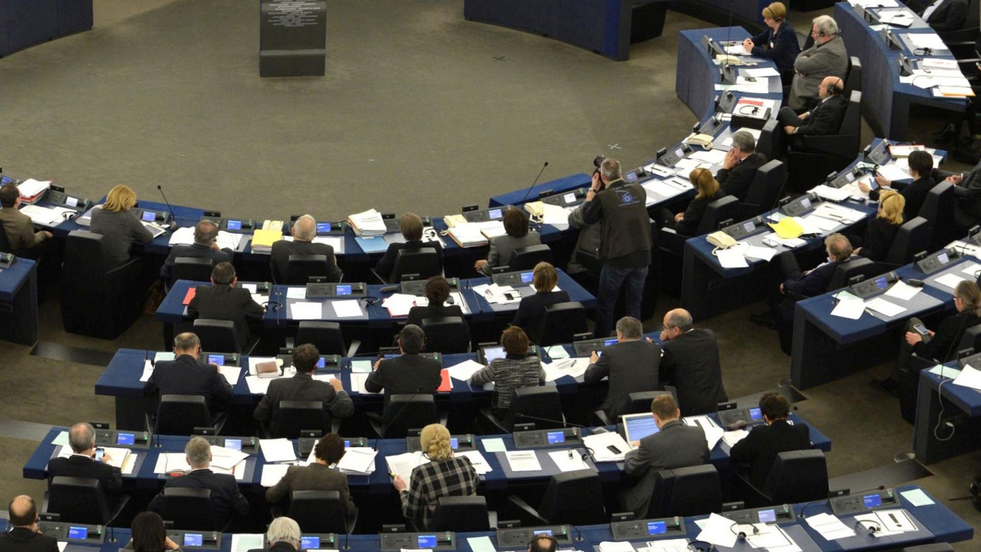 Европейските депутати заявиха че руската пропаганда е главният източник на
