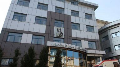 Лекари оперираха успешно жена със Синдром на лешникотрошачката