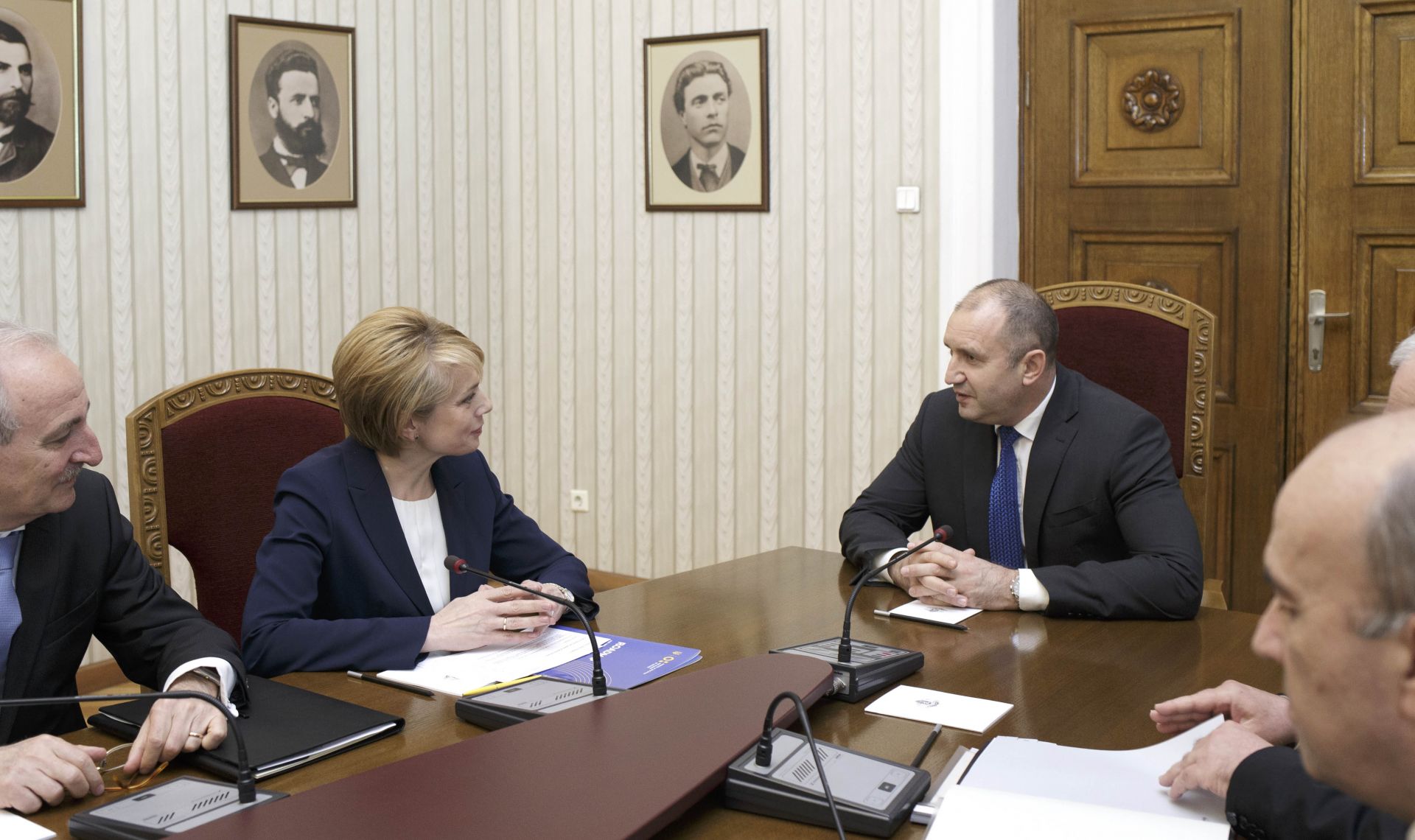 Президентът Румен Радев се срещна с министъра на образованието Лилия Гриневич
