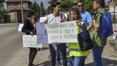 "Малашевци" се надигна срещу тирове, шум и прах