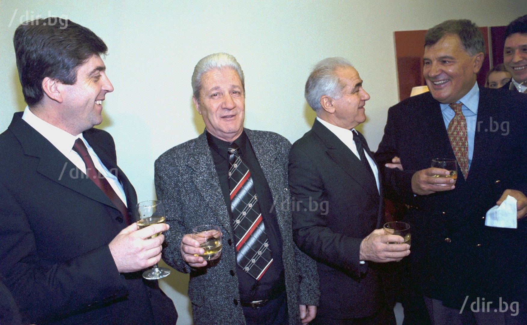 С футболните легенди Иван Колев и Гацо Стоянов, и президента Георги Първанов. Снимка: ИВАН ГРИГОРОВ
