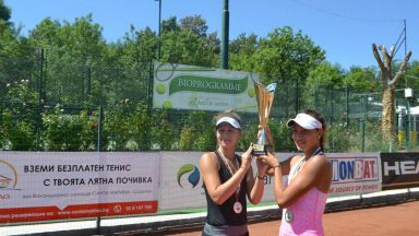 Топалова на полуфинал в Кайро, Аршинкова се отказа