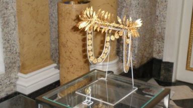 Тракийско злато от колекцията на НИМ блести във Варшава 