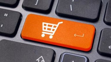 Закриха 10 000 магазина за онлайн търговия с фалшиви стоки 