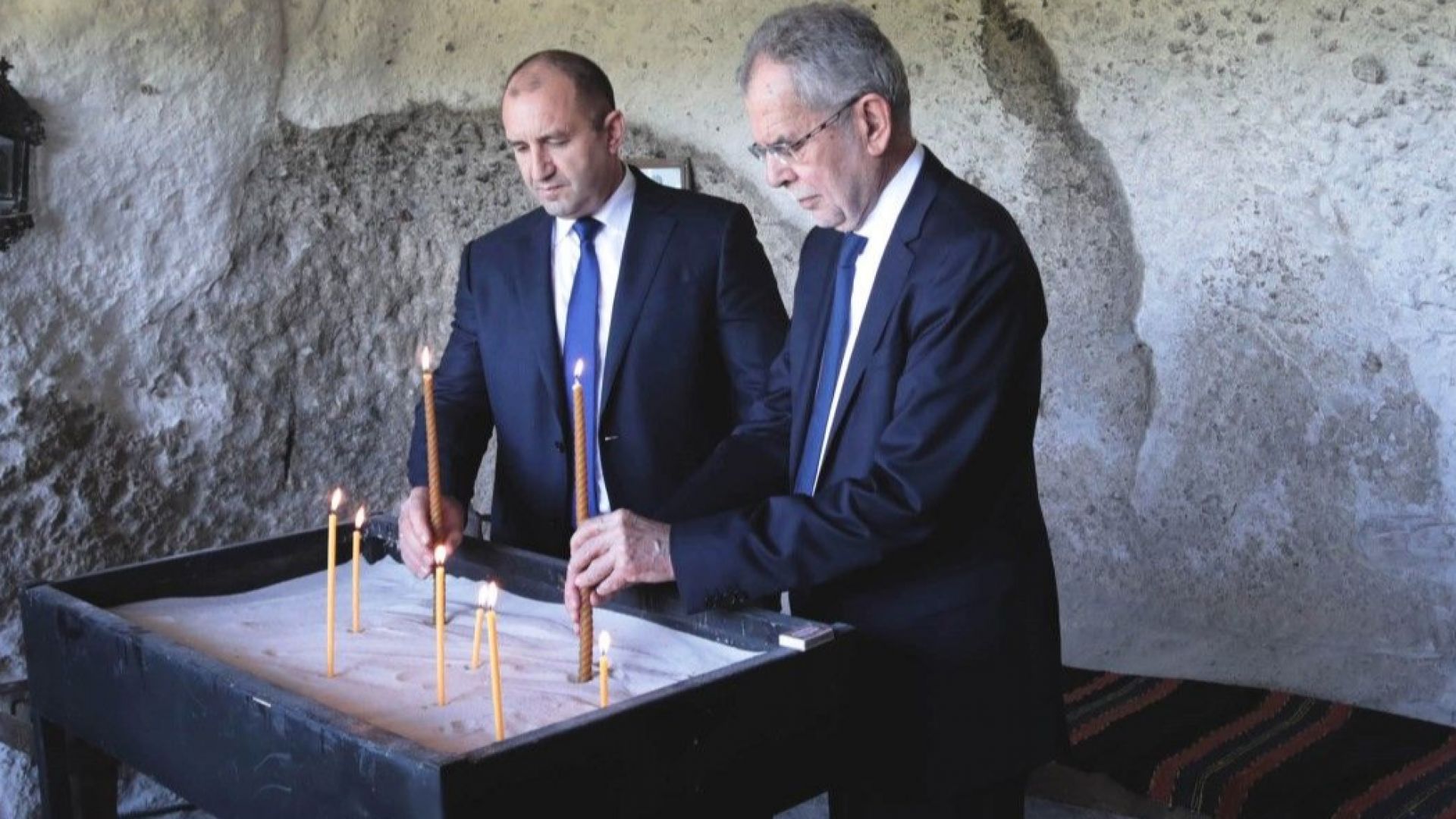 Радев показа на австрийския президент скалния манастир "Св. Димитър"