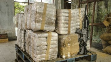 Двама българи арестувани в Перу с 380 кг кокаин