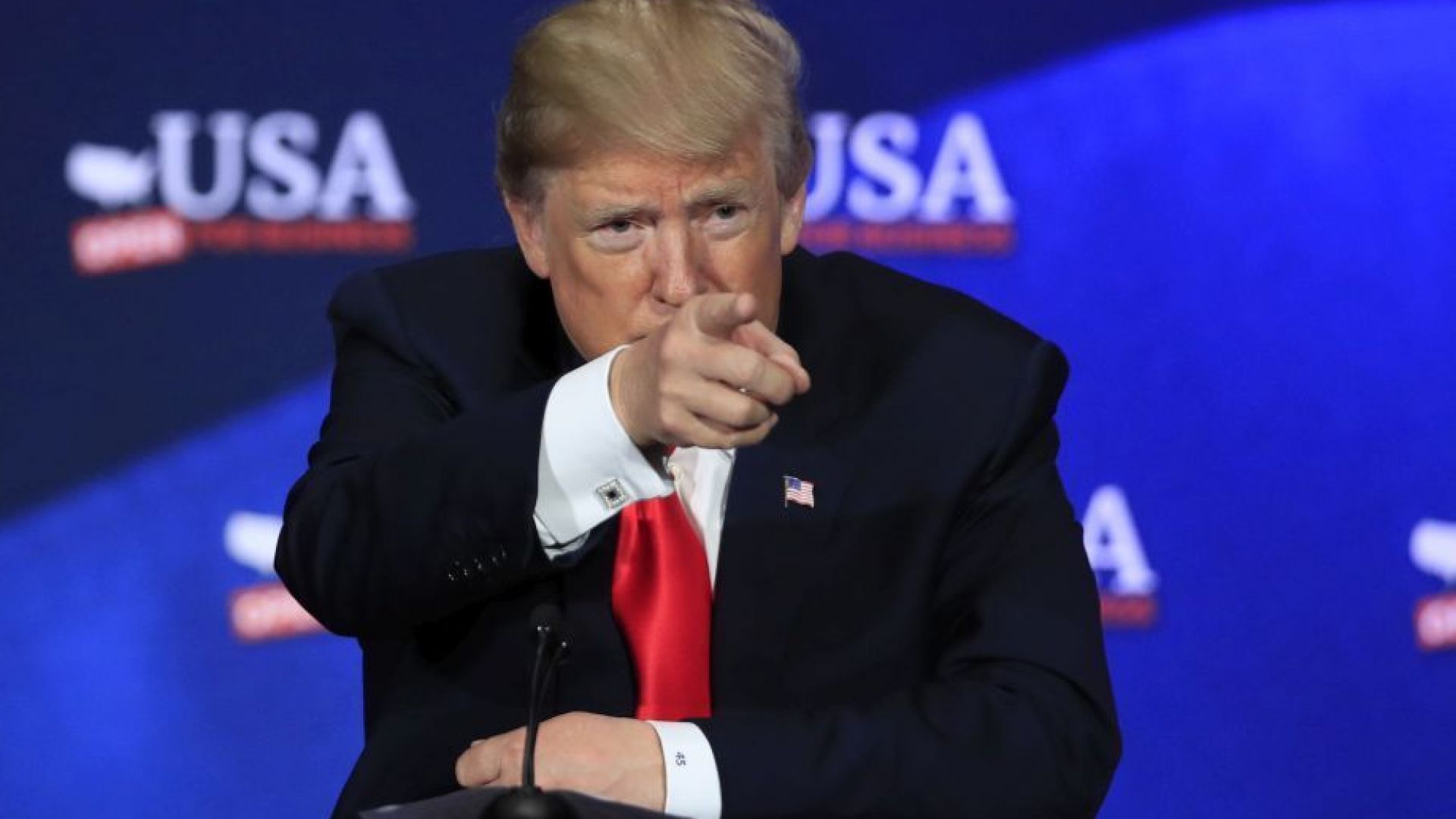 Някъде в седмия час на своите показания пред Конгреса миналата