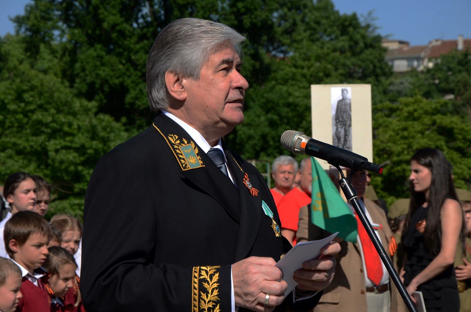 Посланик Анатолий Макаров