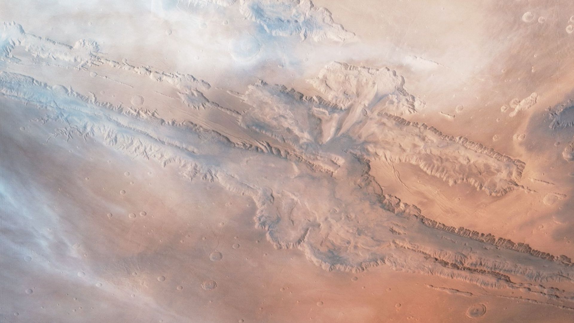 Полетете над Марс (видео)