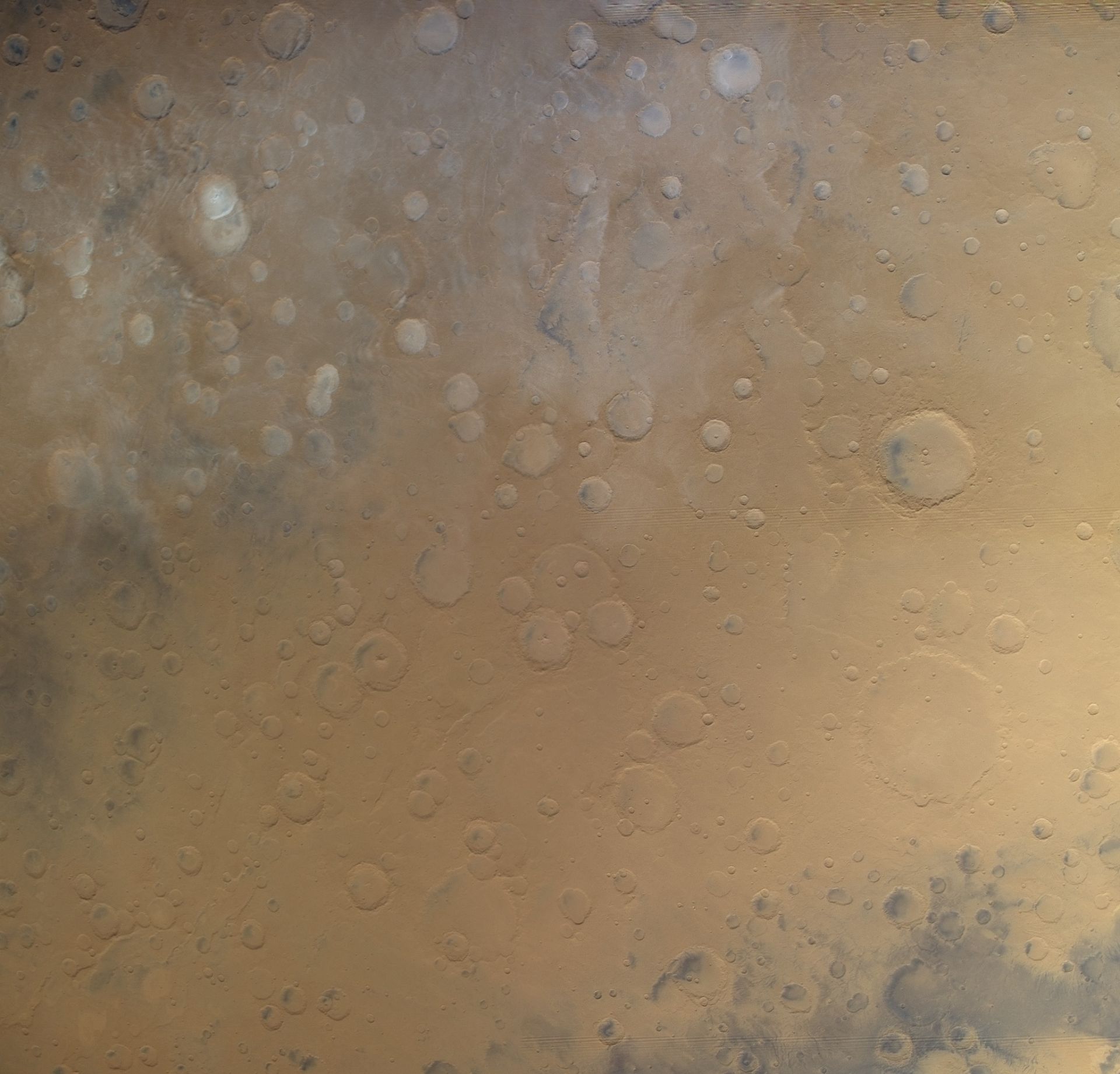 Облаци над кратерите на Марс