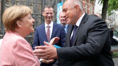 Борисов се срещна с Меркел и Макрон (снимки)