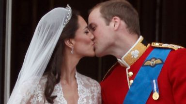 Уилям и Кейт отбелязаха 9-годишнината от сватбата си