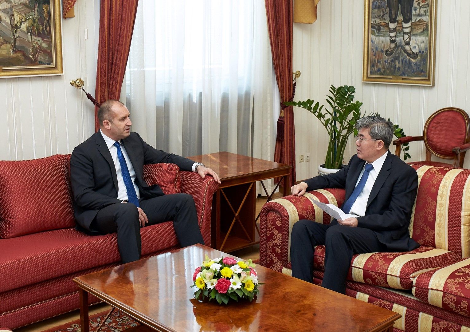Президентът Радев се срещна с посланика на Китай у нас Джан Хайджоу заради Боян Петров 