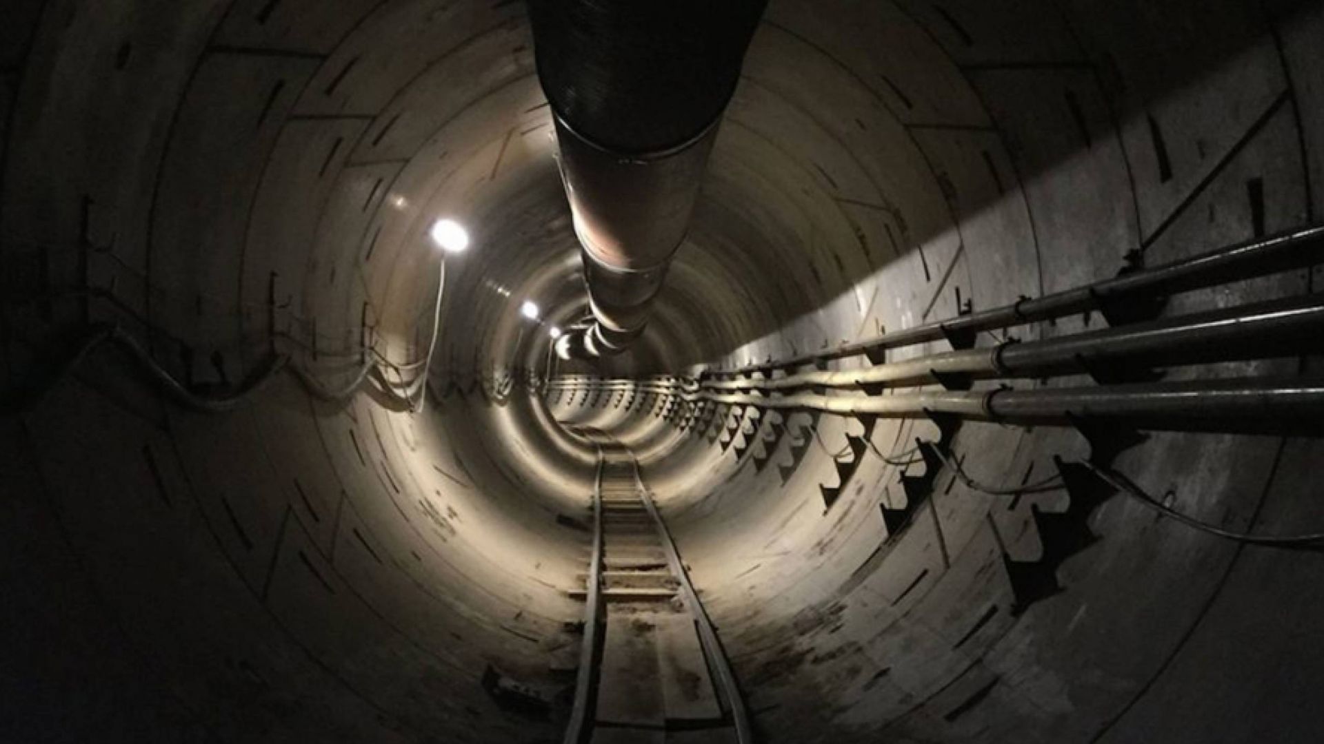 Тунелът на Мъск под Лос Анджелис е почти готов