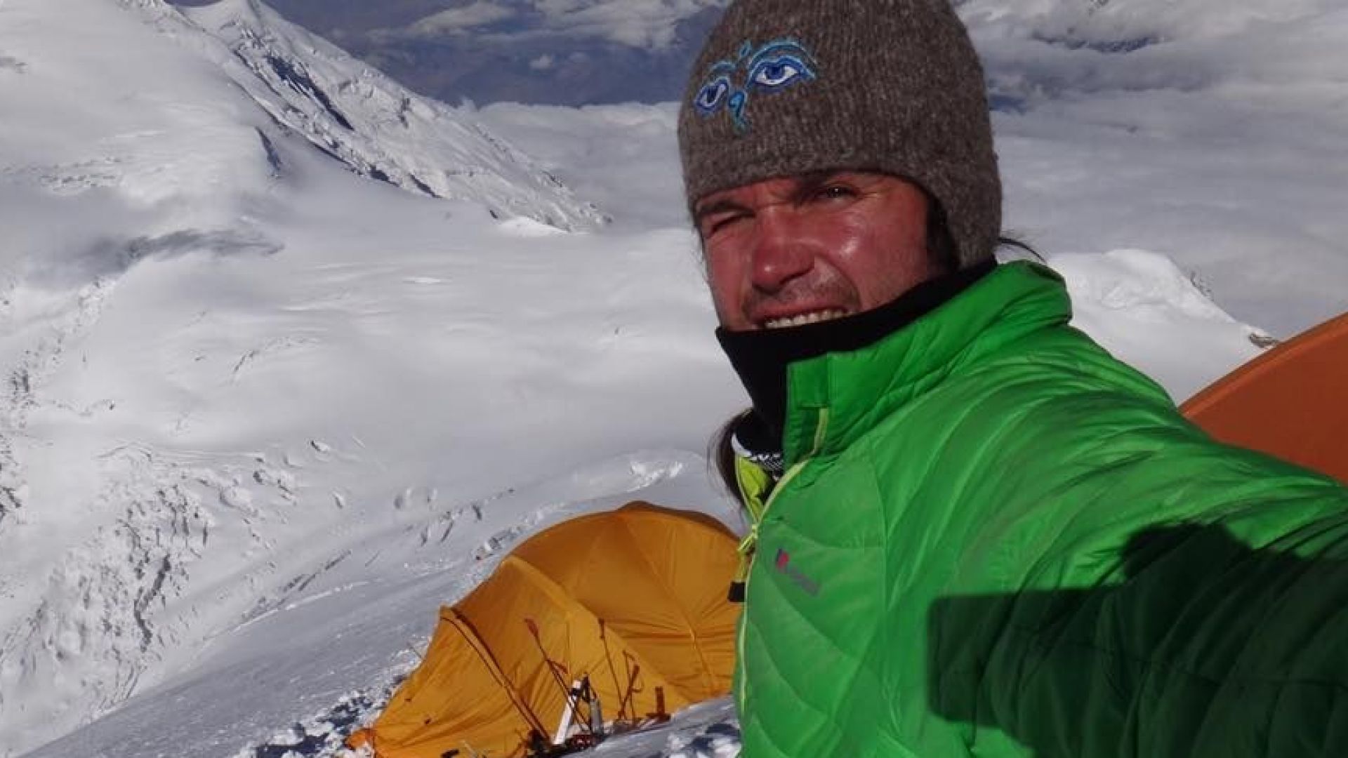 Българският алпинист Атанас Скатов изкачи десетия си 8 хилядник връх Дхаулагири