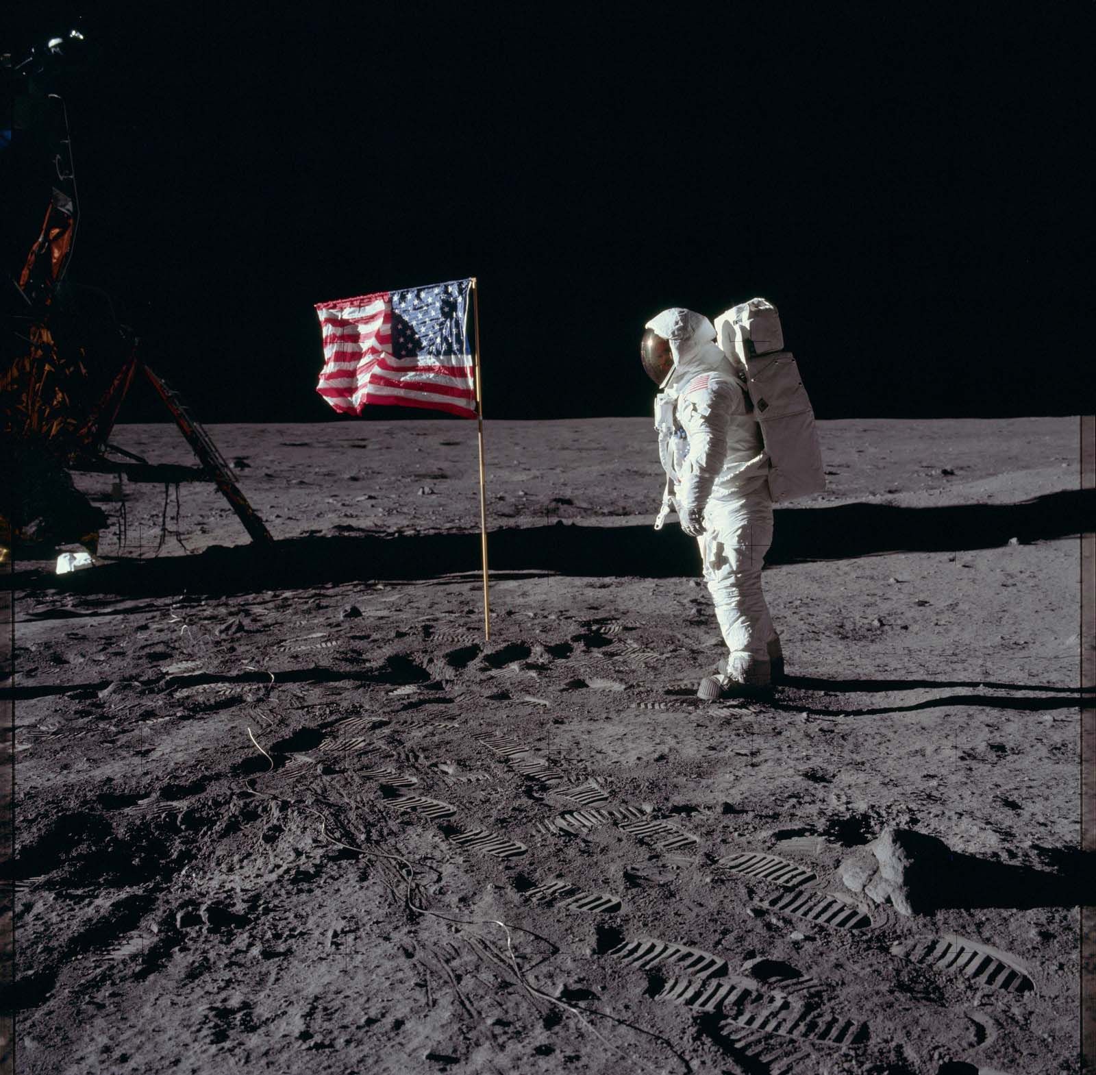 Последното кацане на хора на Луната е на 11 декември 1972