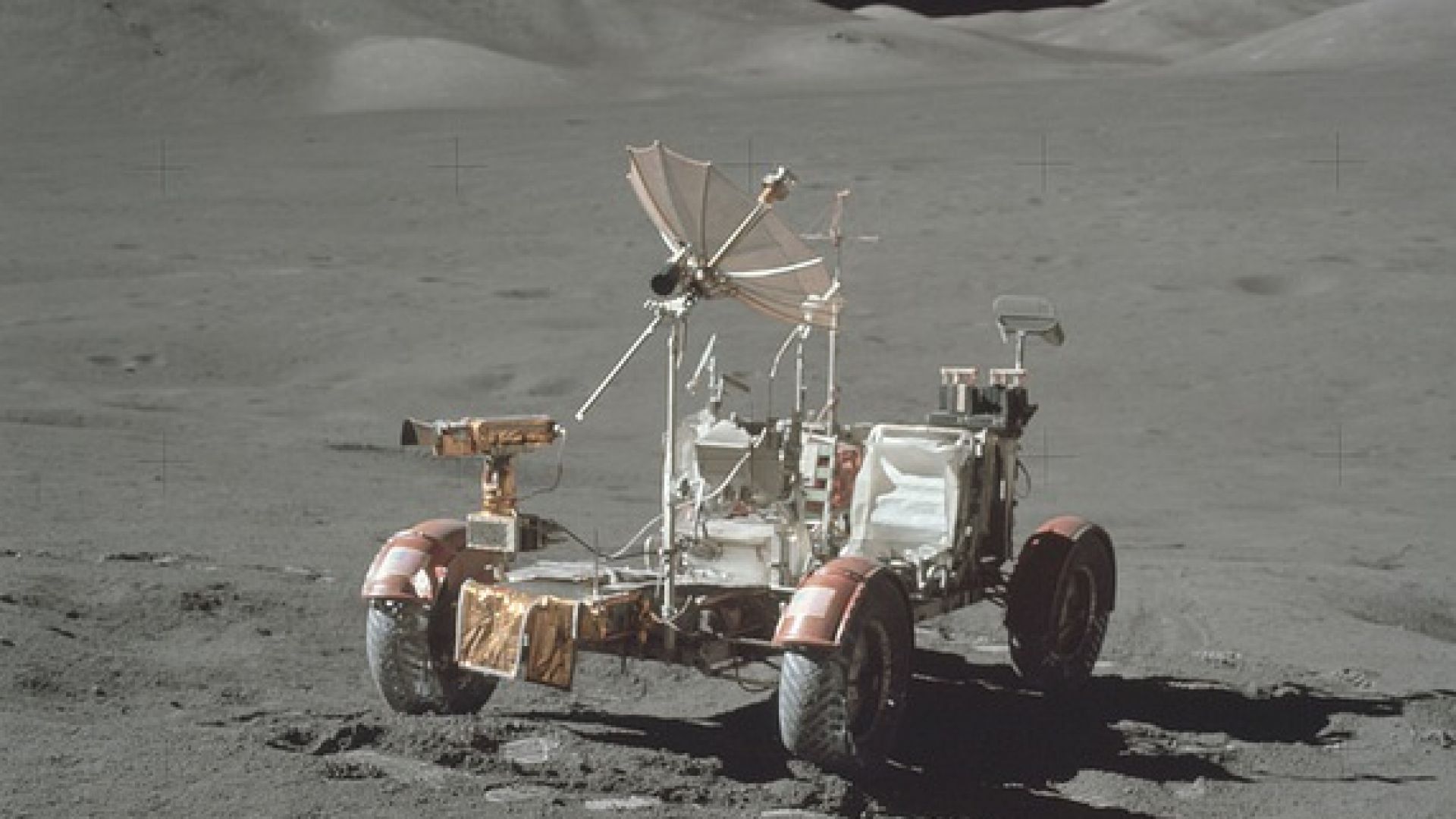 НАСА възложи на три компании да конструират прототип на лунни роувъри