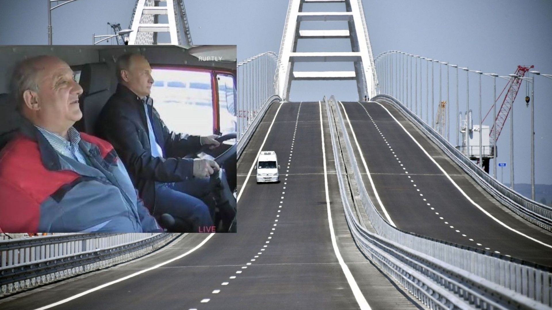 Путин откри Кримския мост, като подкара КАМАЗ (видео)