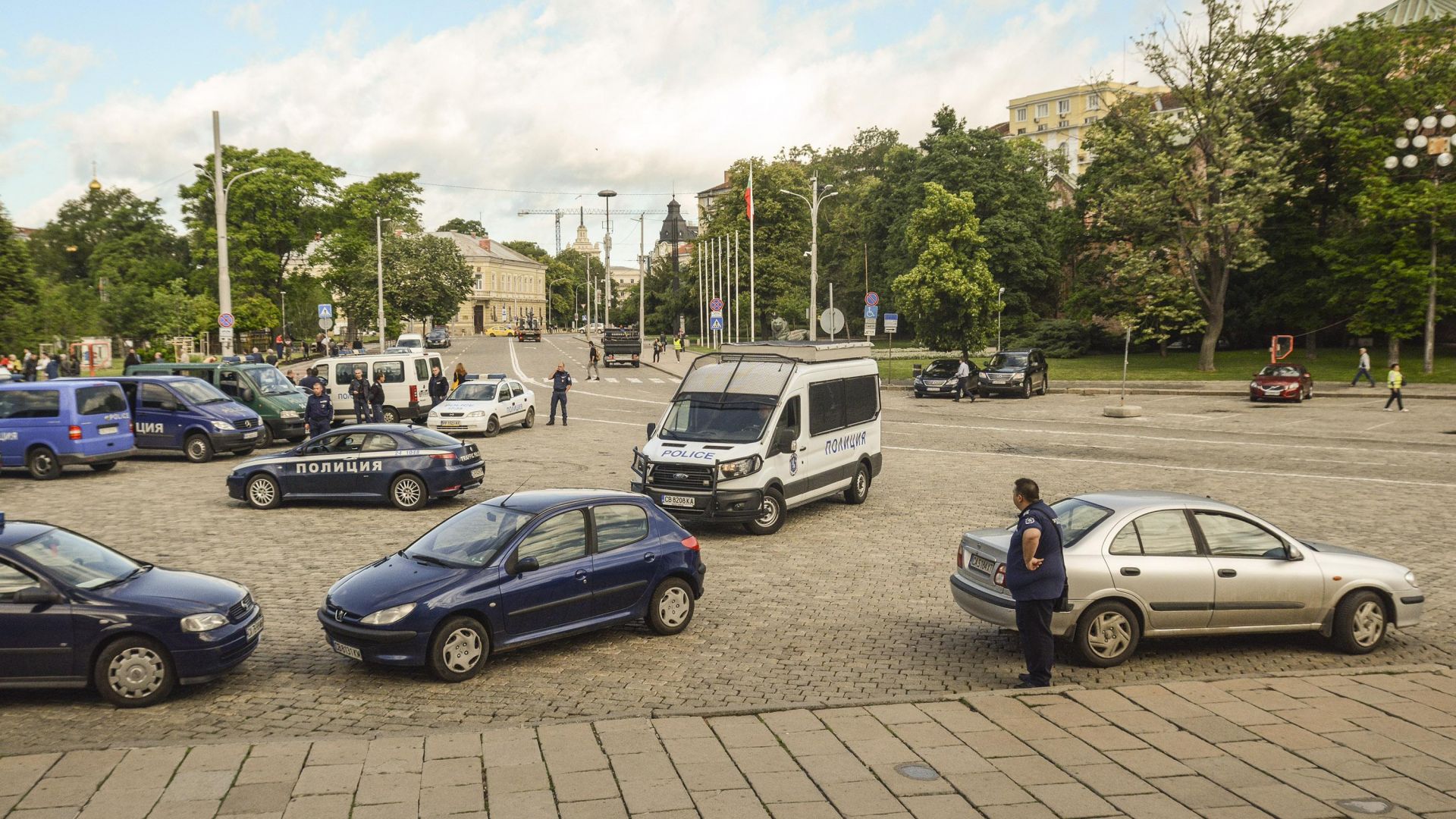 Мобилизираха полицаи от цялата страна за срещата на върха в София (снимки)