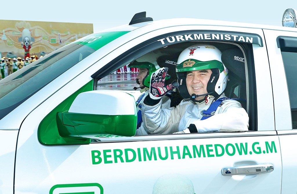 Автомобилни абсурди от Туркменистан