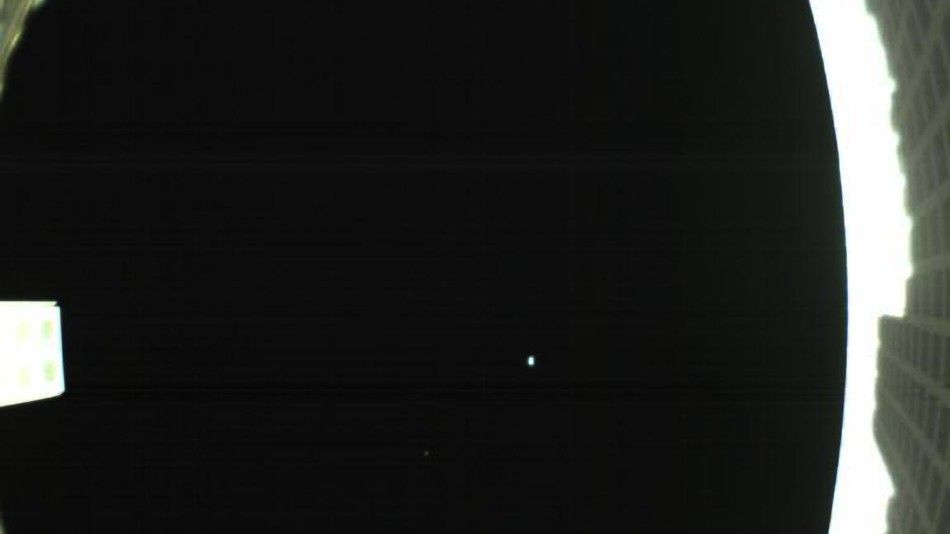 Земята и Луната, заснети от Mars Cube One (MarCO)