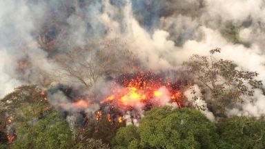 "Истинска експлозия" на вулкана Килауеа (снимки)