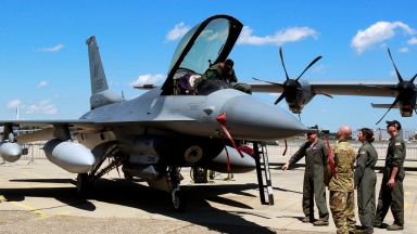 Гърция ще подпише споразумение с Франция за покупката на 18