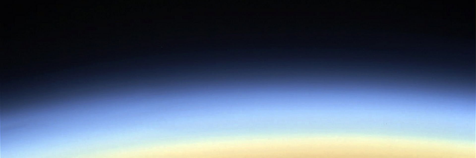 Откриха свръхактивни въглеводородни молекули в атмосферата на Титан