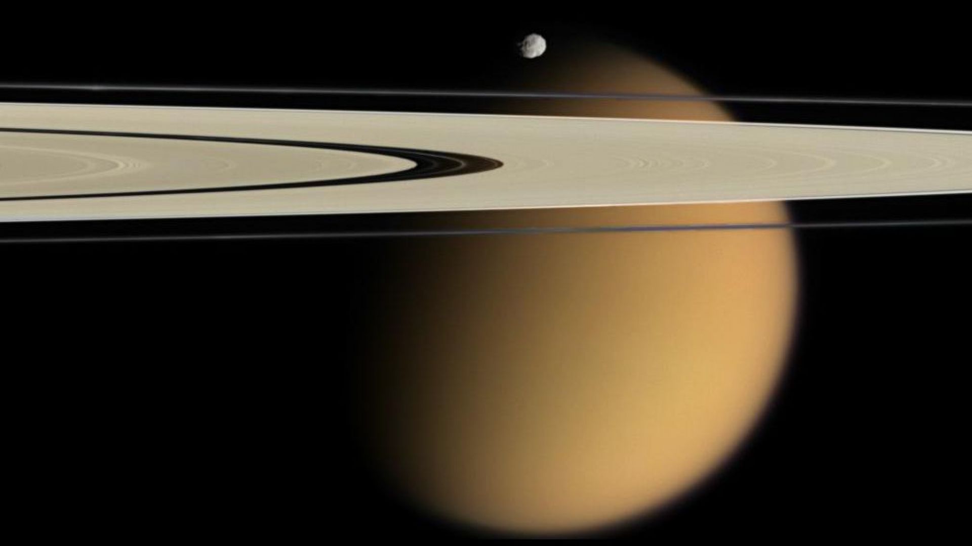 Експерти: Да колонизираме Титан, а не Марс
