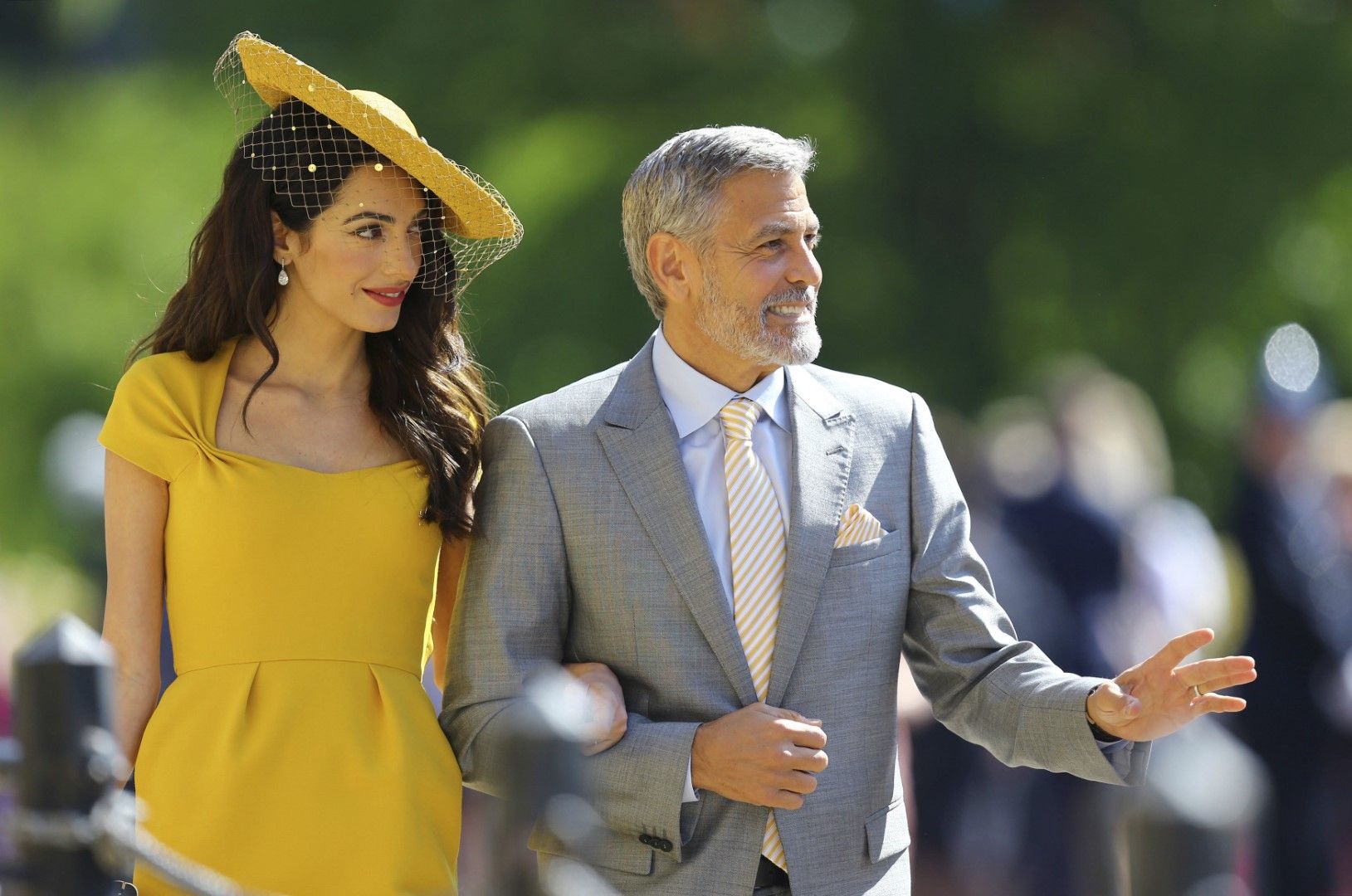 Амал и Джордж Клуни на сватбата на принц Хари и Меган Маркъл