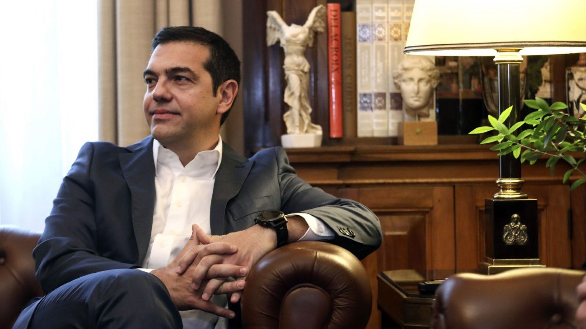 Гръцкият премиер Алексис Ципрас излезе с видеопослание към гражданите в