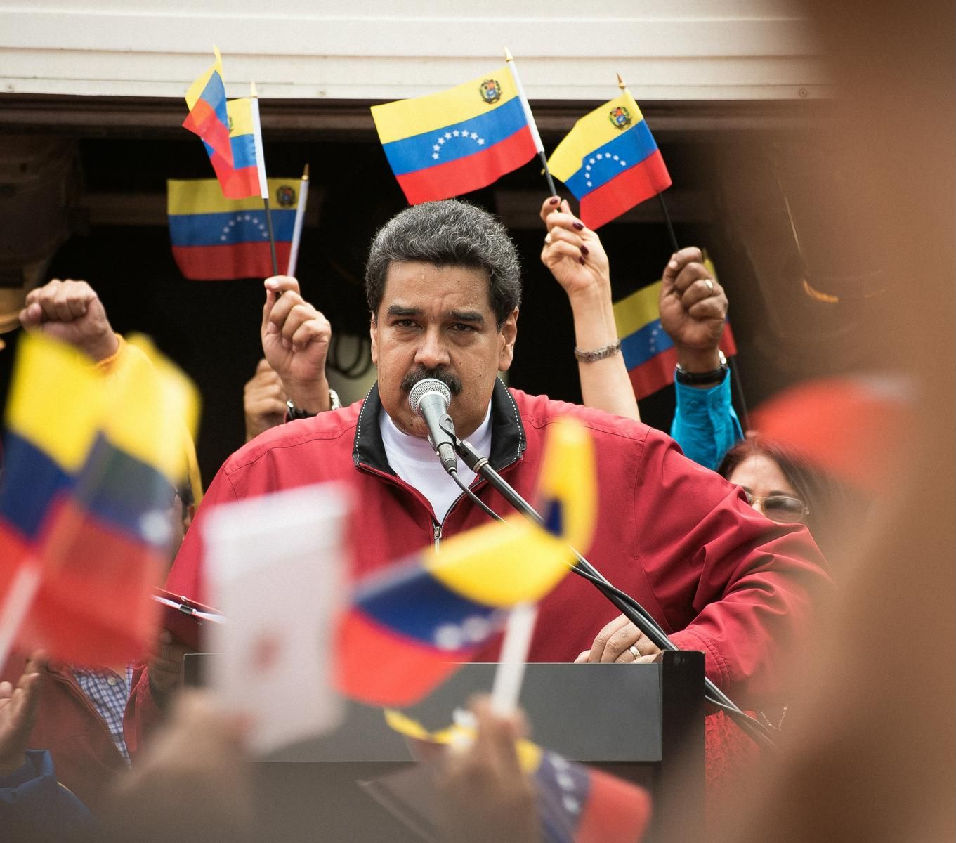 Николас Мадуро спечели втори президентски мандат