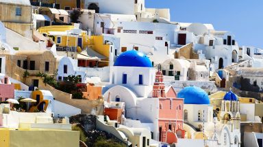 В Гърция искат намаляване на ДДС за сделки с имоти