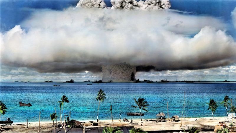 Експлозия на атомна бомба