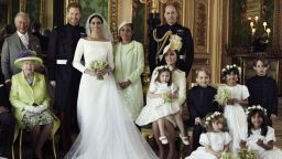 Принц Хари и Меган разпространиха официални снимки от сватбата (галерия)