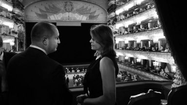 Президентското семейство гледа опера в Болшой театър (снимки)