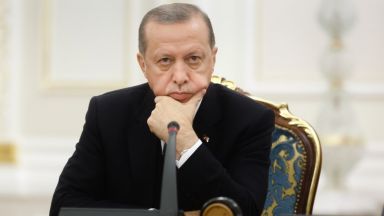 Експерт: Турция плаща по външния си дълг повече от Сенегал
