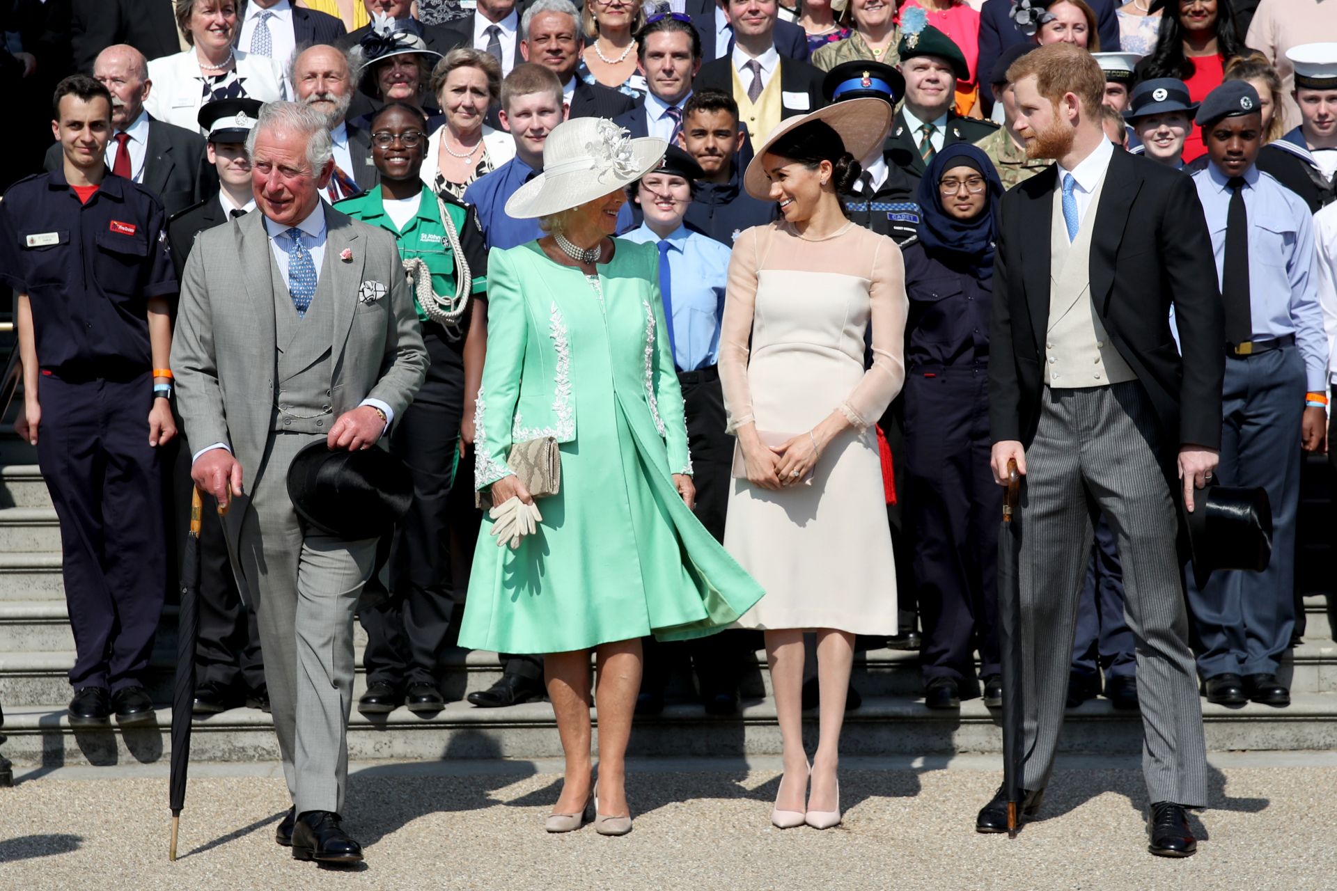 Принц Чарлз и Камила заедно с принц Хари и Меган