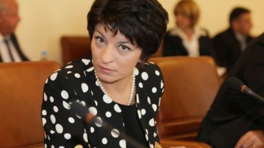 Атанасова: Радев беше като подгряваща група на Борисов в Русия