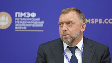 Руската ВТБ спира да работи с Олег Дерипаска