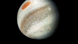 Нови уникални кадри от Юпитер