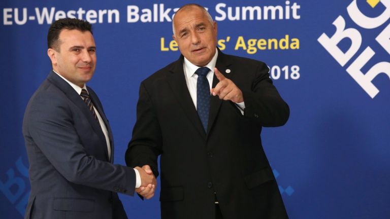 Северномакедонският премиер Зоран Заев отново разбуни духовете в западната ни