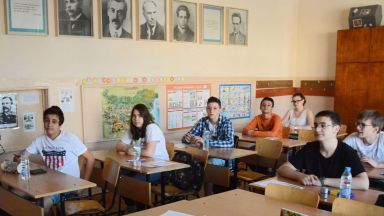 Грешка и в задача на изпита по български език за седмокласниците