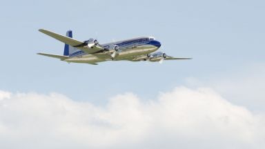 Легендарният самолет DC-6B на Тито кацна в Черна гора 